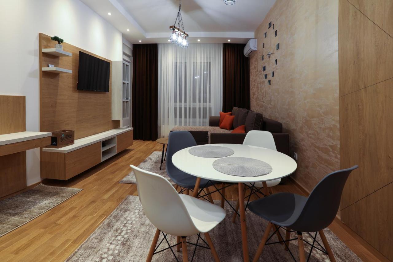 Apartment Promenada Avenija Novi Sad Bagian luar foto