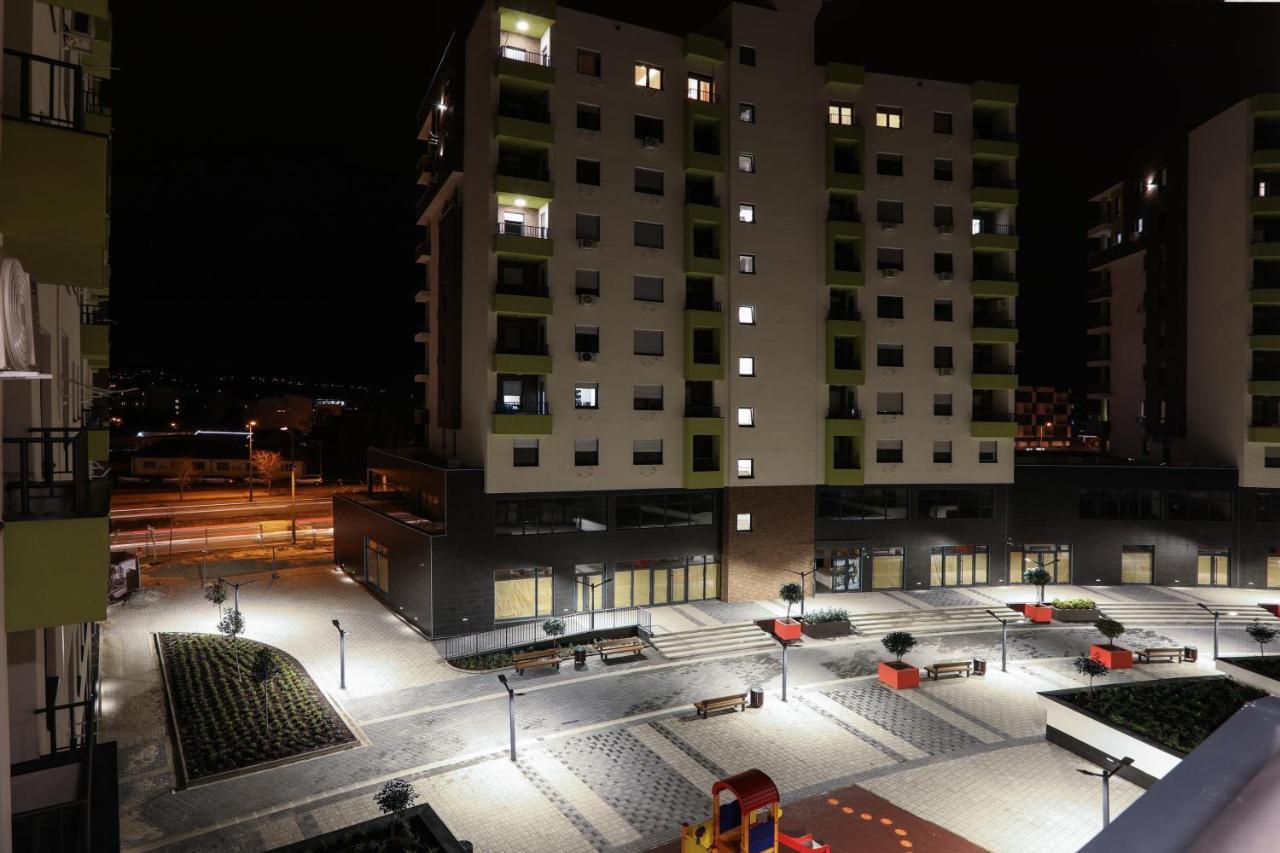 Apartment Promenada Avenija Novi Sad Bagian luar foto