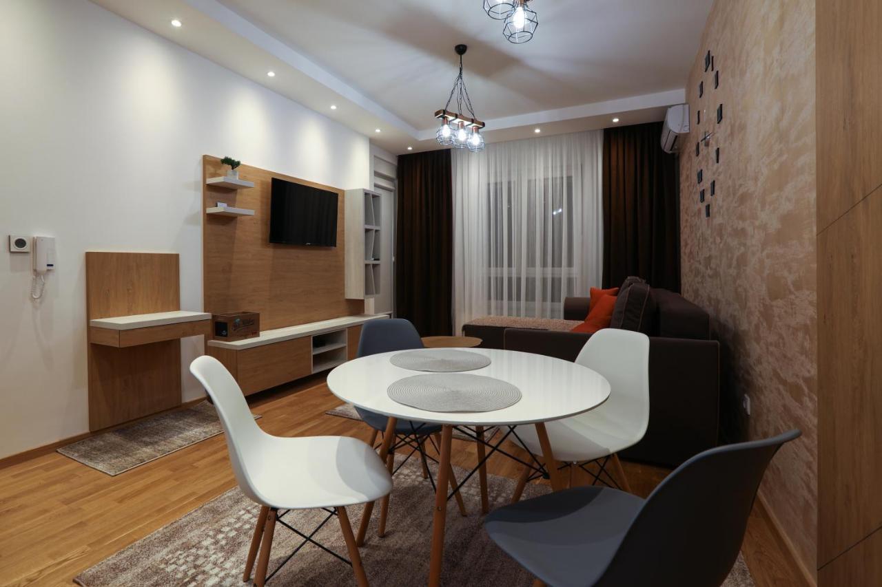 Apartment Promenada Avenija Novi Sad Bagian luar foto